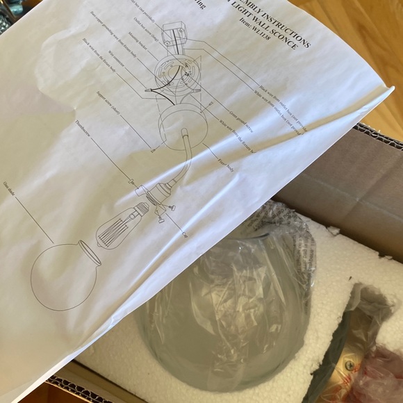 NIB- GORGEOUS BRASS WALL SCONCE WITH BLACK ARM AND GLASS GLOBE - Picture 4 of 15